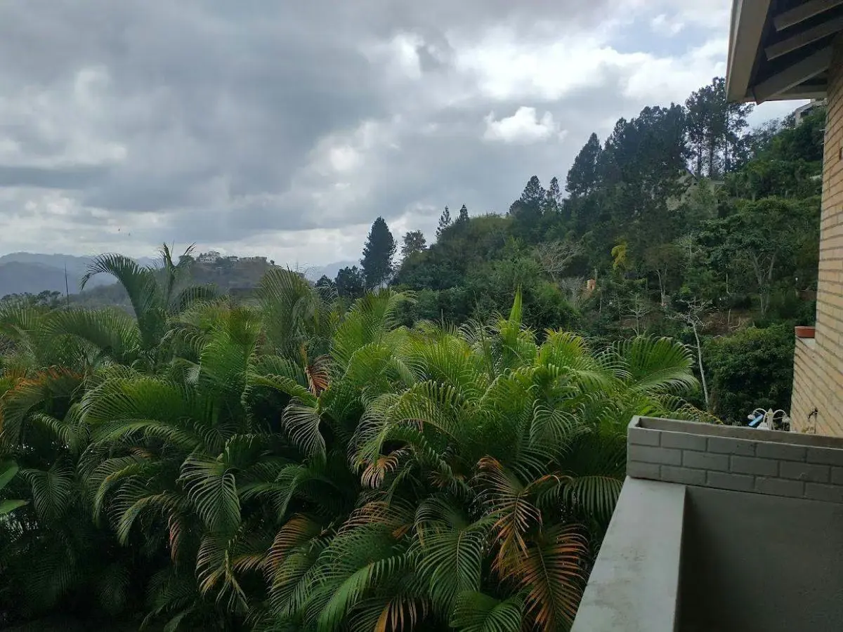 Venta casa, son 2 apartamentos independientes. - 4