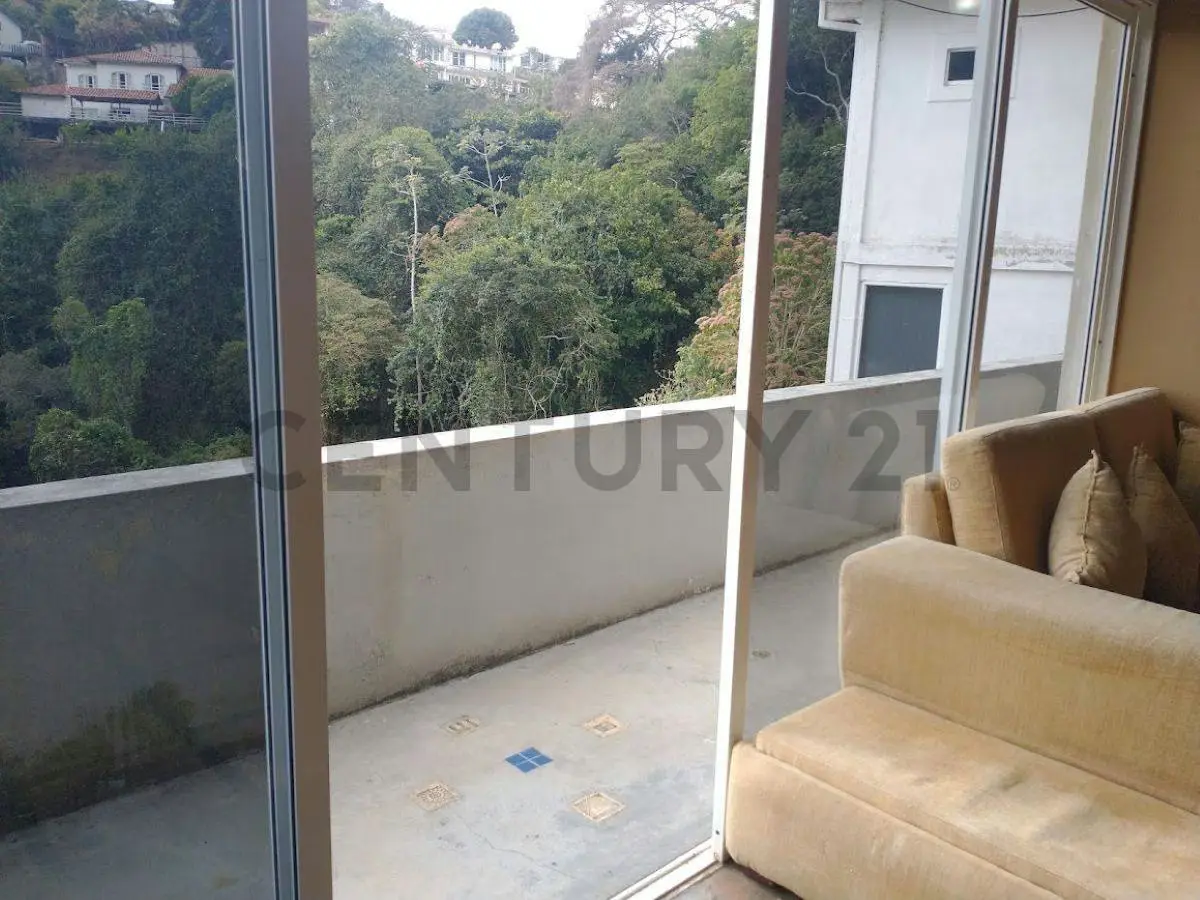 Venta casa, son 2 apartamentos independientes. - 9