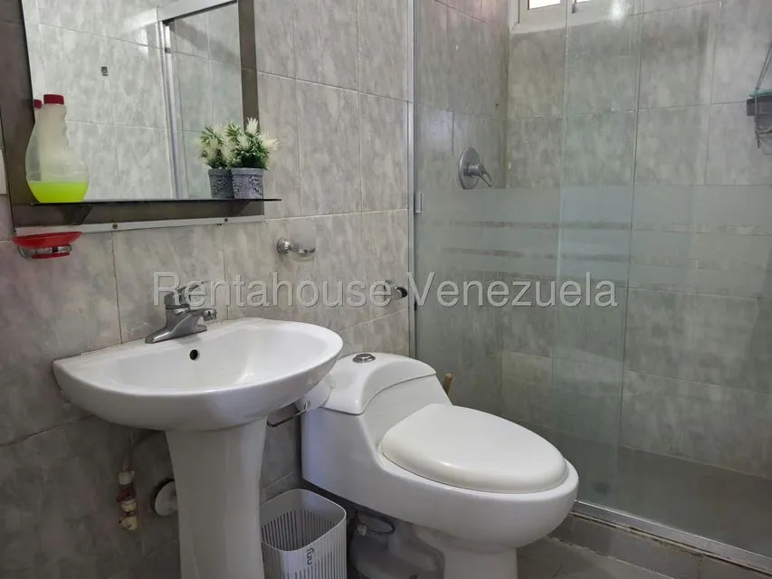 Apartamento (1 Nivel) en Venta en Sabanamar, Nueva Esparta - 12
