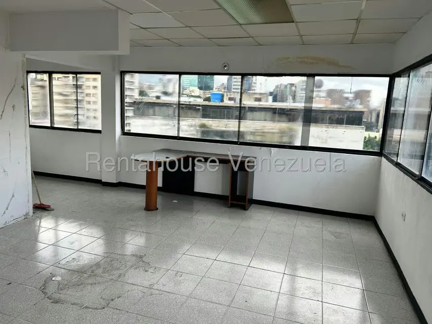 Oficina en Alquiler en Bello Monte, Distrito Metropolitano - 2