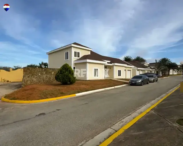 SOFISTICACIÓN Y CONFORT EN EL CORAZÓN DE LA ISLA: MANSIÓN DE AUTOR EN MARGARITA COUNTRY CLUB