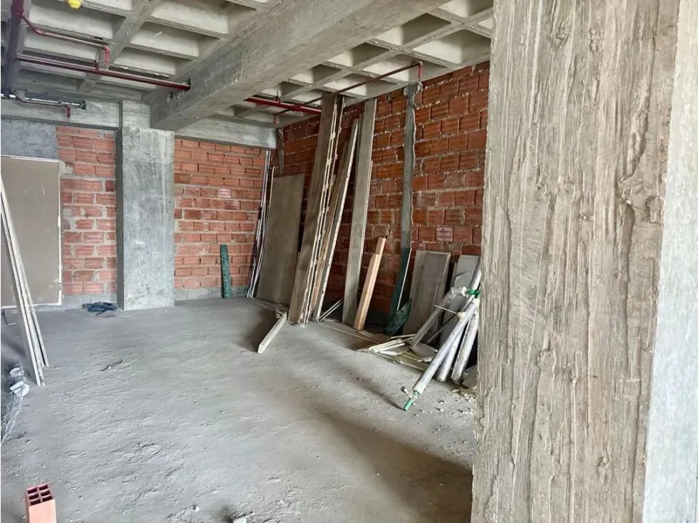 En Venta Oficina Doble Obra Gris Torre Madrid. Las Mercedes Caracas - 6