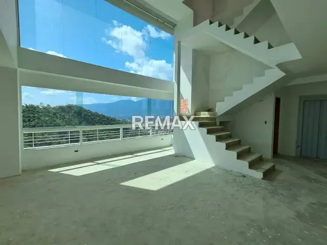 Venta Penthouse Dúplex con terraza en obra gris, El lienzo perfecto en las alturas, excelente zona residencial en municipio El Hatillo