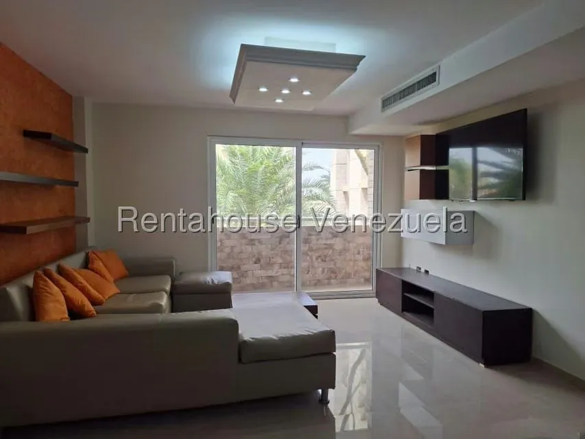 Apartamento (1 Nivel) en Venta en Avenida Milagro Norte, Zulia - 13