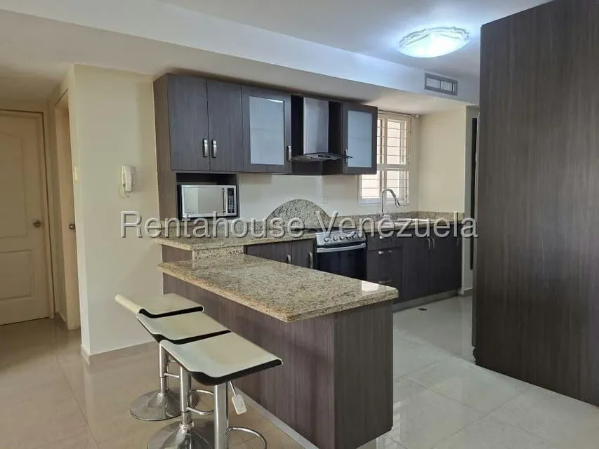 Apartamento (1 Nivel) en Venta en Avenida Milagro Norte, Zulia - 24