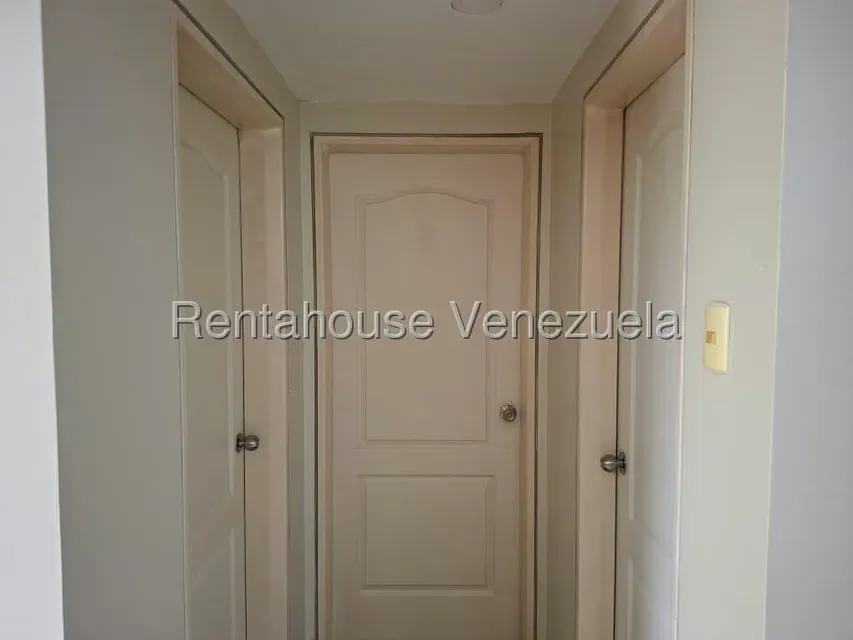 Apartamento (1 Nivel) en Venta en Avenida Milagro Norte, Zulia - 30