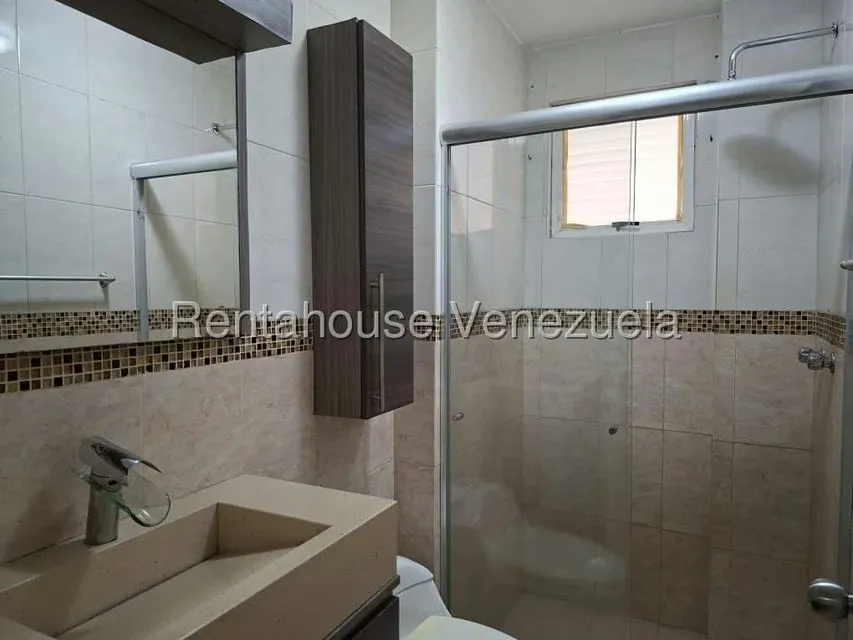Apartamento (1 Nivel) en Venta en Avenida Milagro Norte, Zulia - 32