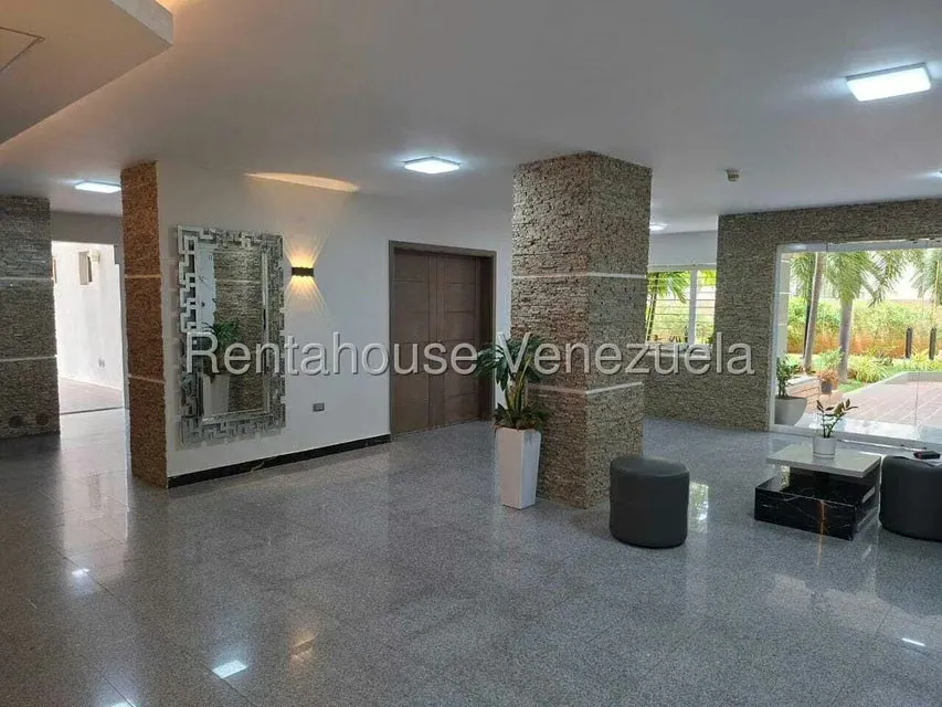 Apartamento (1 Nivel) en Venta en Avenida Milagro Norte, Zulia - 6