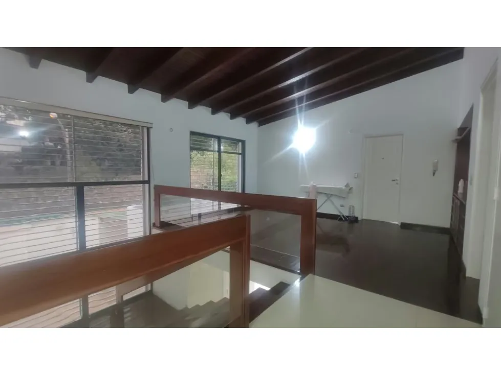 Se vende Casa 1.400m² 5h+s/8b/7p Caurimare - 3