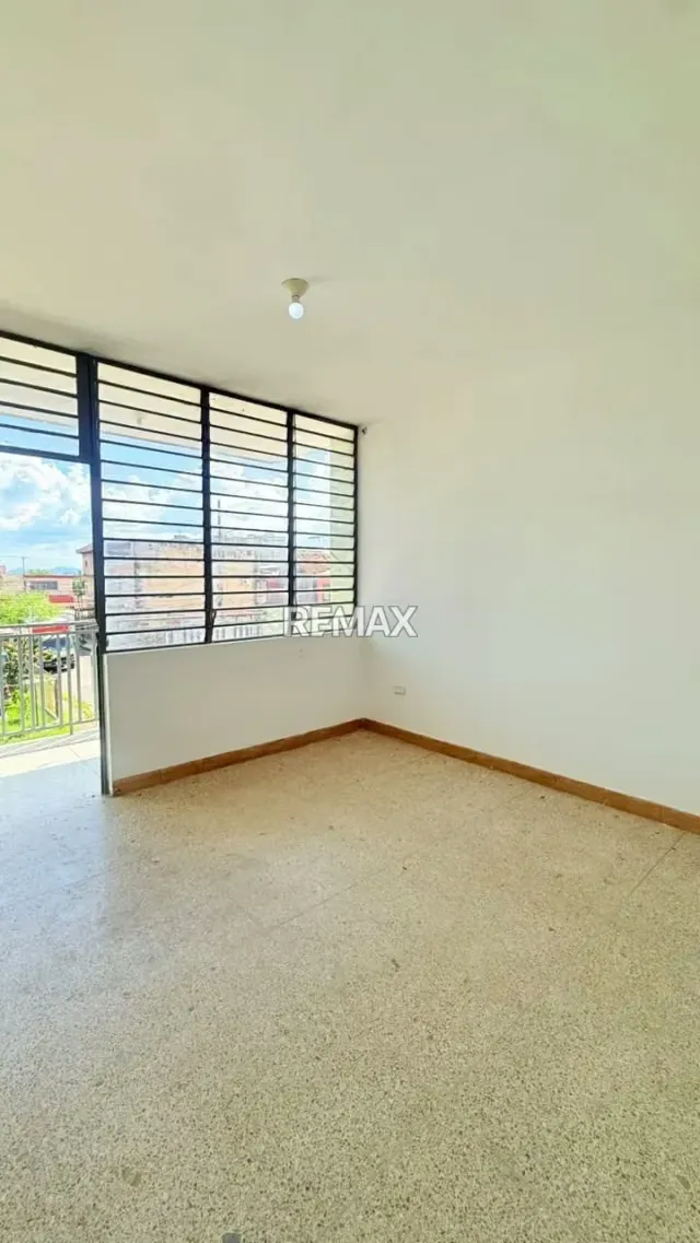 ALQUILER URB BERMUDEZ - 7