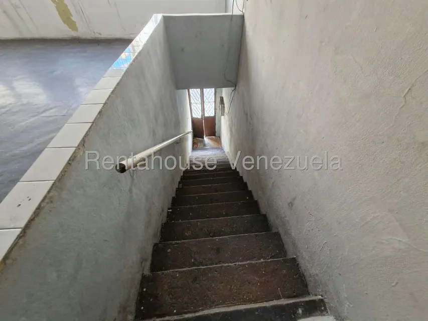 Comercial (Edificio) en Venta en Avenida Bolivar, Aragua - 21