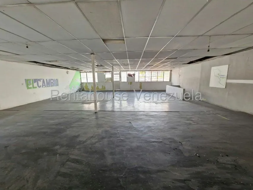 Comercial (Edificio) en Venta en Avenida Bolivar, Aragua - 27