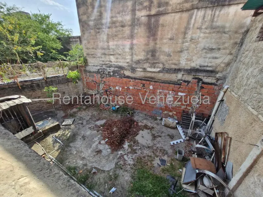 Comercial (Edificio) en Venta en Avenida Bolivar, Aragua - 33