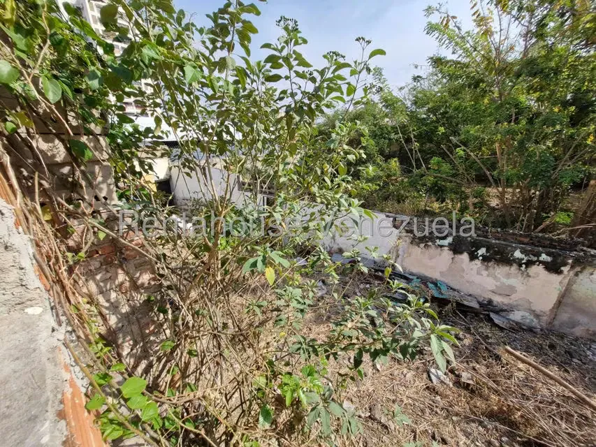 Comercial (Edificio) en Venta en Avenida Bolivar, Aragua - 37