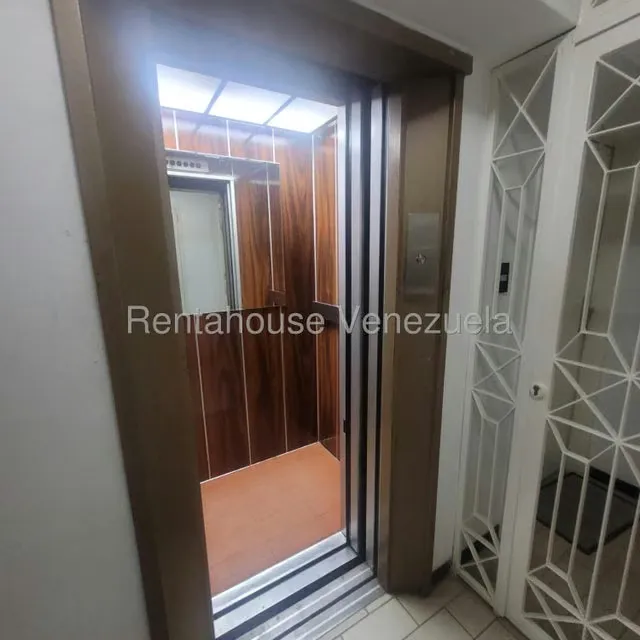 Apartamento (1 Nivel) en Venta en El Marques, Distrito Metropolitano - 17