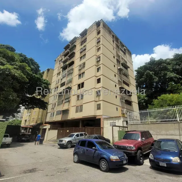 Apartamento (1 Nivel) en Venta en El Marques, Distrito Metropolitano - 2