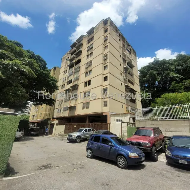 Apartamento (1 Nivel) en Venta en El Marques, Distrito Metropolitano - 3