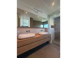 View 10