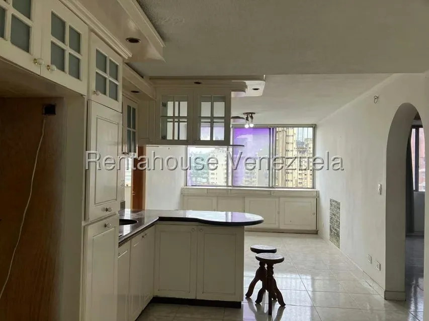 Apartamento (1 Nivel) en Venta en Bello Monte, Distrito Metropolitano - 12