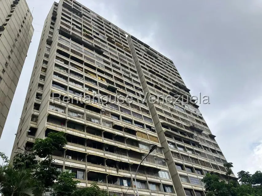 Apartamento (1 Nivel) en Venta en Bello Monte, Distrito Metropolitano - 25