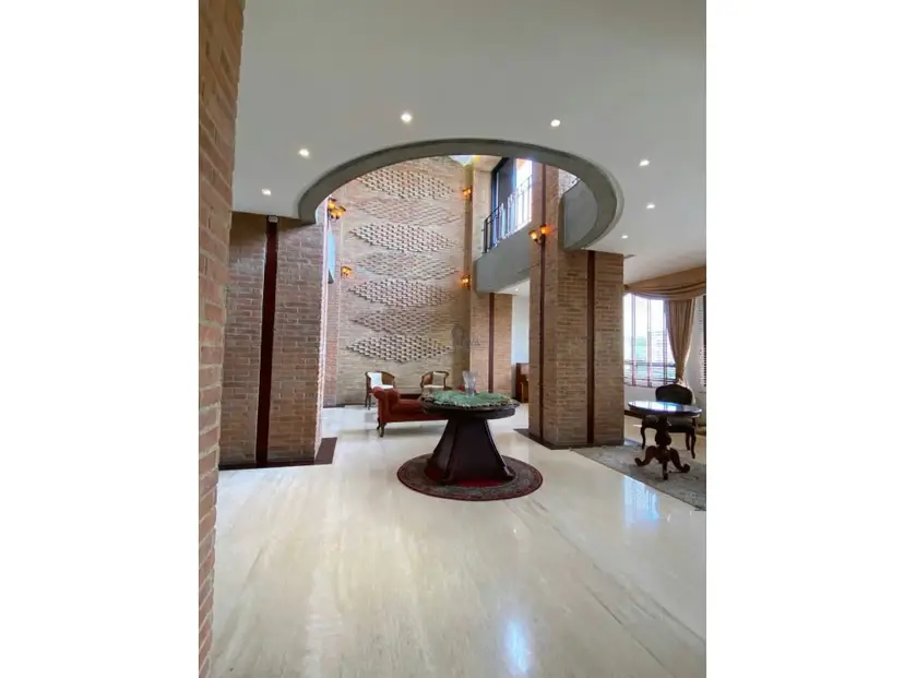 PH en alquiler en Los Samanes 450m2 4H/4B/4E