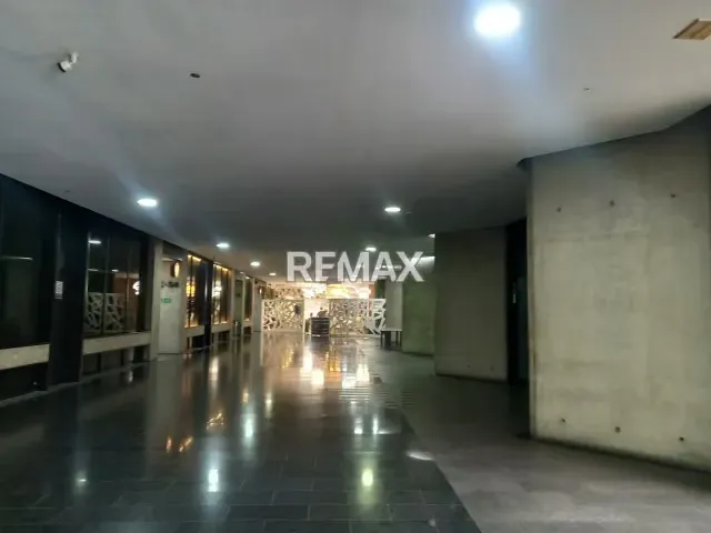 Hermosa y Amplia Oficina de 54M en Venta en Torre Humboldt - 2