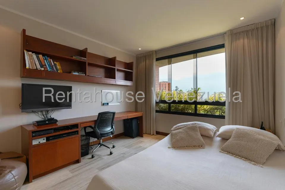 Apartamento (Penthouse) en Venta en Colinas de Valle Arriba, Distrito Metropolitano - 35