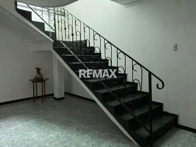 Casa Comercial en Urbanización Las Lomas. En Venta - 3