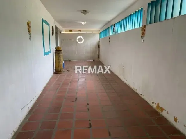 Casa Comercial en Urbanización Las Lomas. En Venta - 9