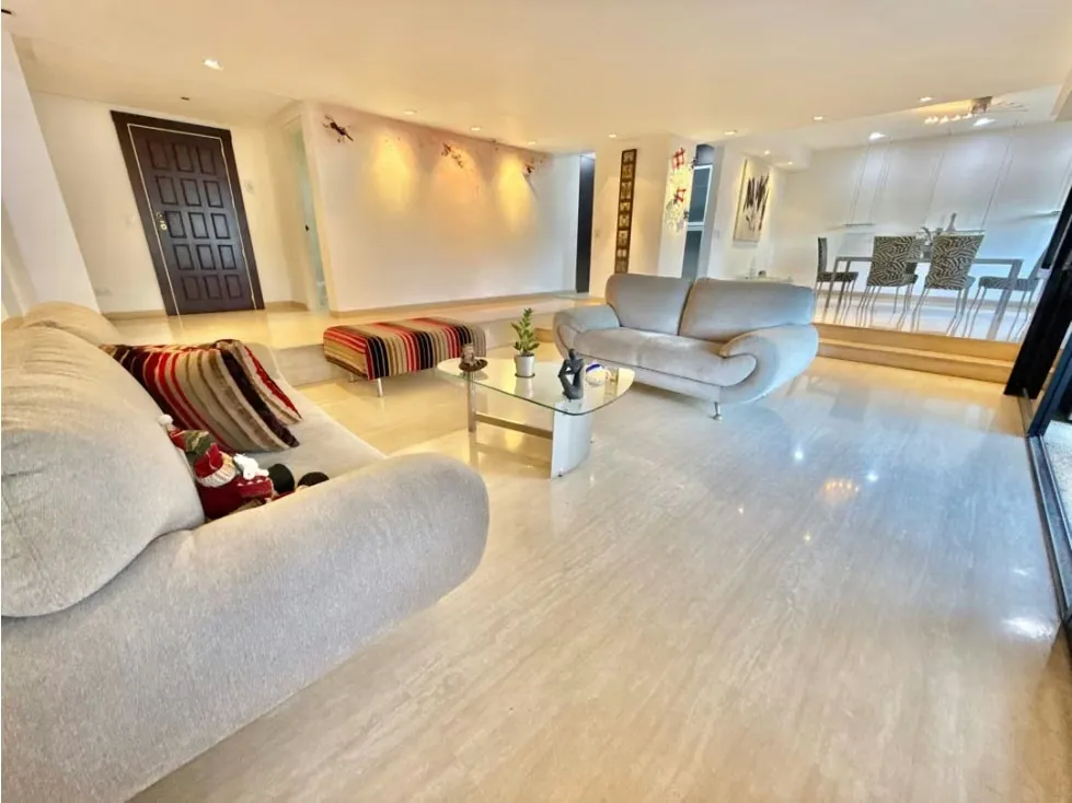 Vendo/Alquilo Apto 230m2 3H+S/3.5B+S/4P Colinas de Valle Arriba - 2