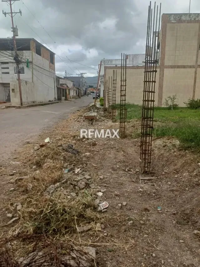 Terreno. Venta. Tucape - 3