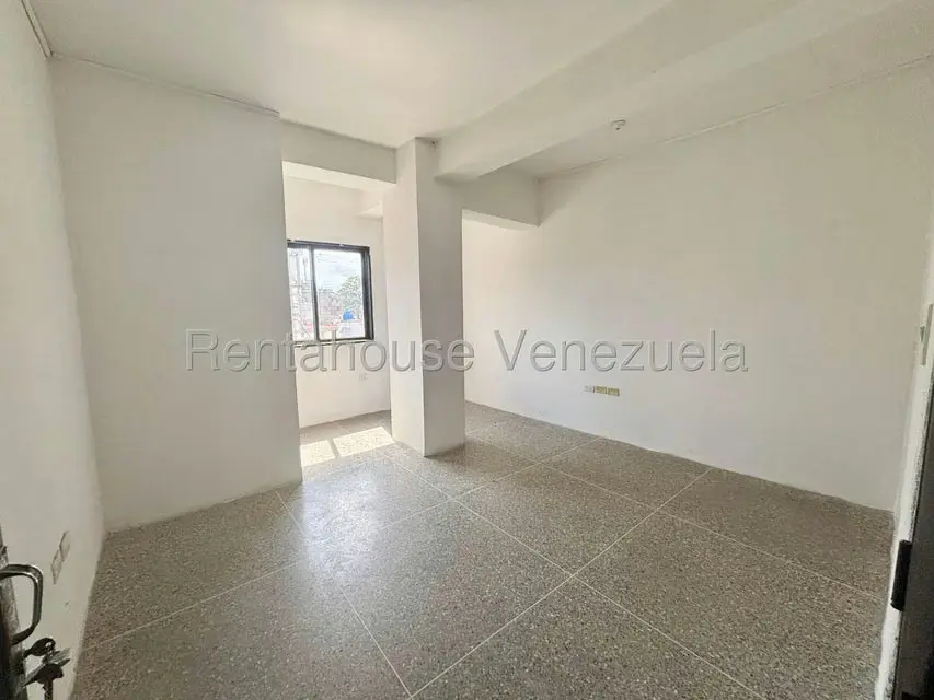 Local Comercial en Alquiler en Parroquia Concepcion, Lara - 2