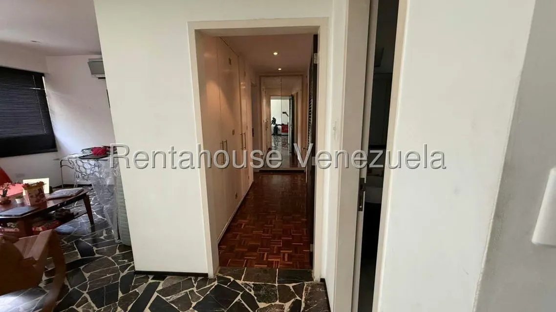 Apartamento (1 Nivel) en Venta en Campo Alegre, Distrito Metropolitano - 14