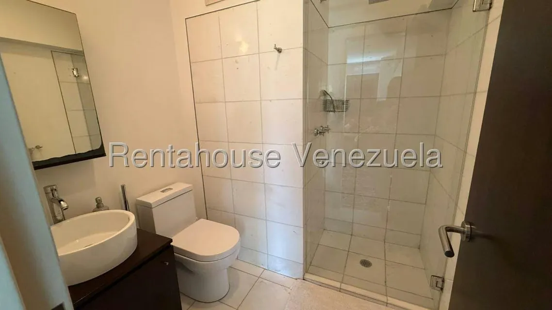 Apartamento (1 Nivel) en Venta en Campo Alegre, Distrito Metropolitano - 23