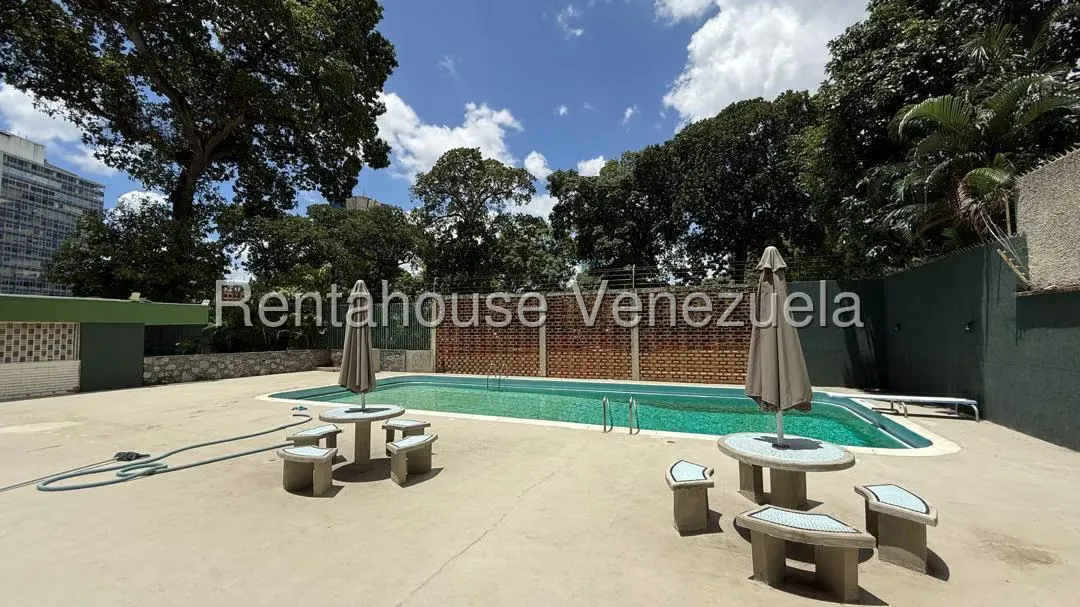 Apartamento (1 Nivel) en Venta en Campo Alegre, Distrito Metropolitano - 26