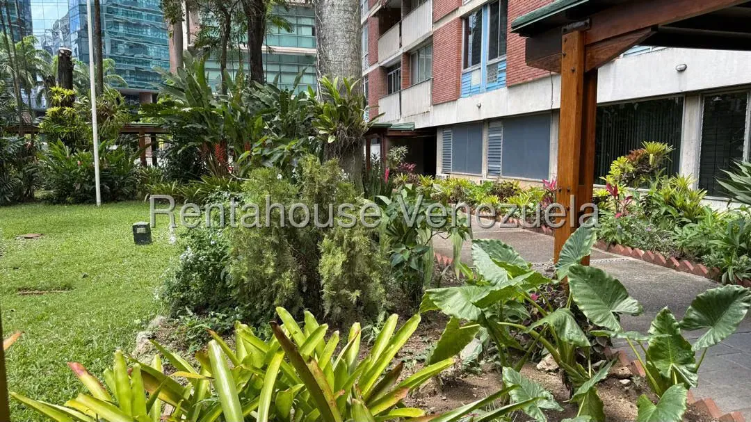 Apartamento (1 Nivel) en Venta en Campo Alegre, Distrito Metropolitano - 4