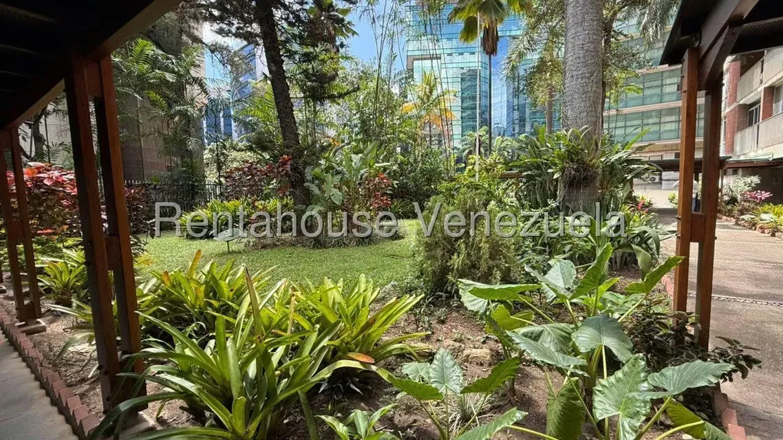 Apartamento (1 Nivel) en Venta en Campo Alegre, Distrito Metropolitano - 5