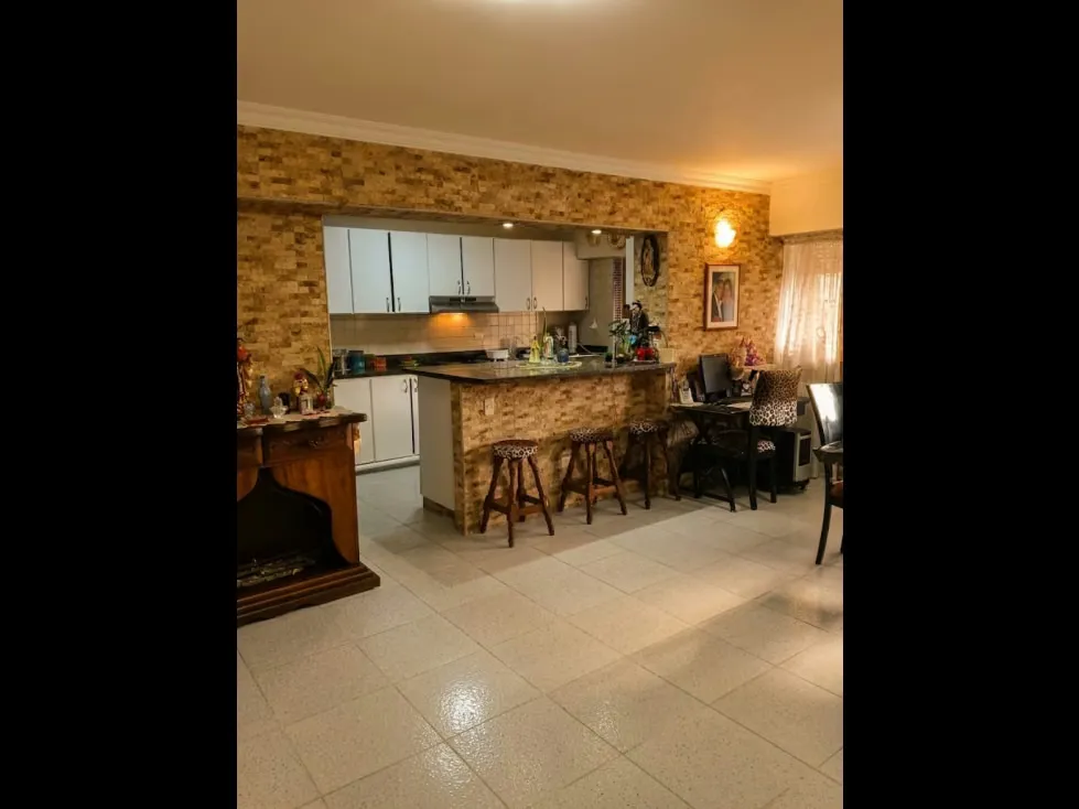 Venta de Apartamento Av. Fuerzas Armadas 158277MM 93M2/3H/1B/1PE - 3