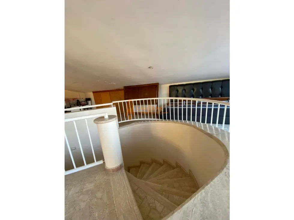 Venta casa lujosa en Altos de Guataparo Valencia - 37