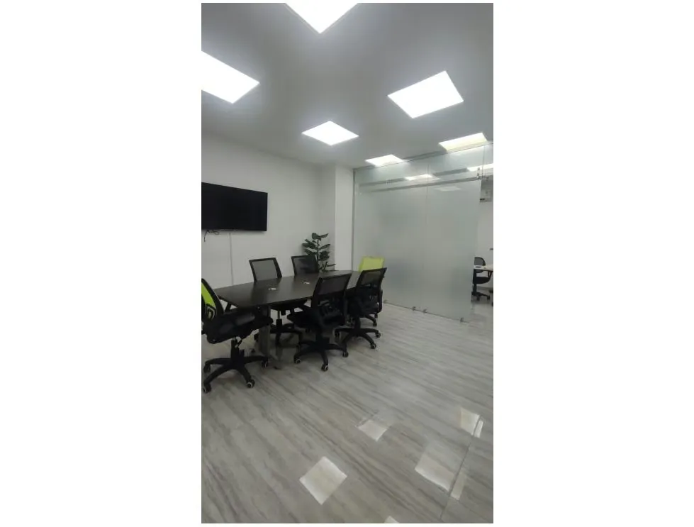 Se alquila Oficina 97m² Chacao