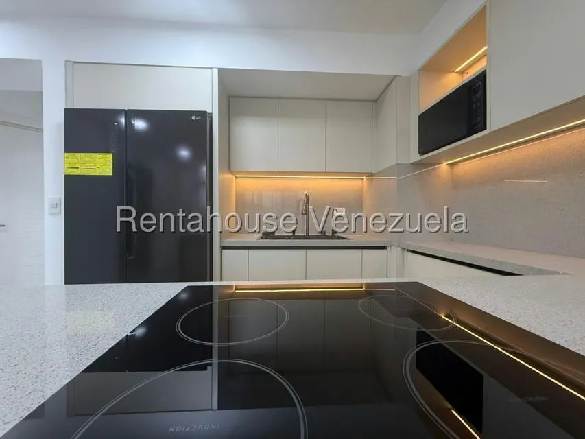 Apartamento (1 Nivel) en Alquiler en El Rosal, Distrito Metropolitano - 5
