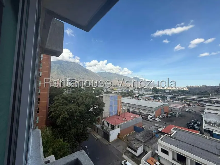 Apartamento (1 Nivel) en Alquiler en El Rosal, Distrito Metropolitano - 10
