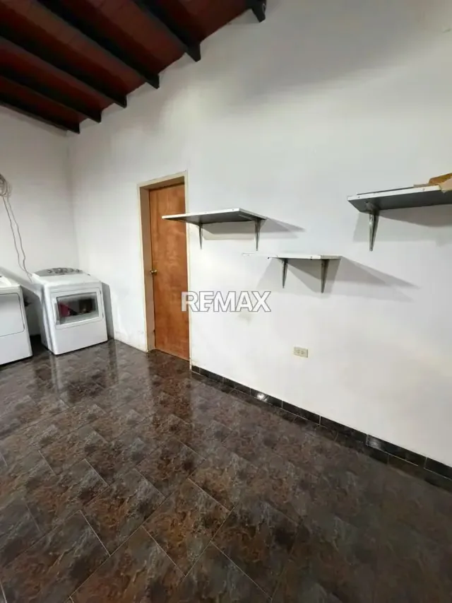 Se vende casa en Urb el remanso santa cruz - 12
