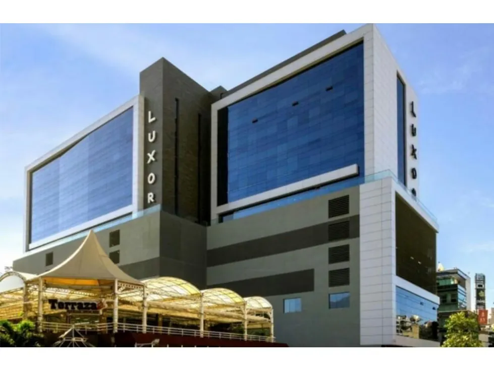 Oficinas en venta en obra gris Torre Luxor