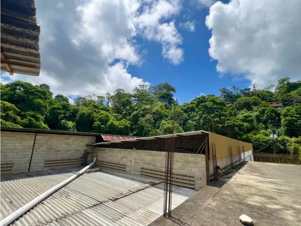 En Venta Galpon Industrial en Mariches. Sucre - Caracas - 28