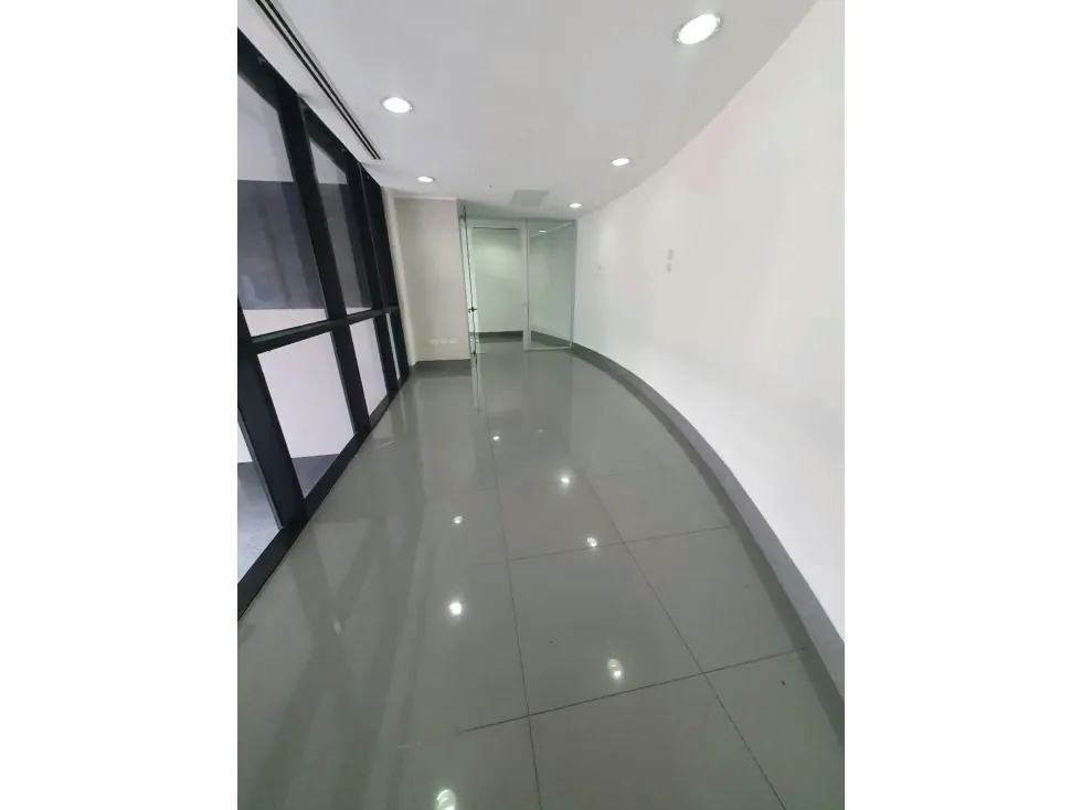 Alquilo oficina 350m2 Chuao 0715 - 4