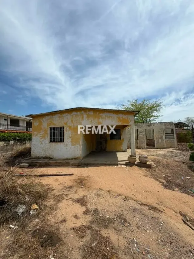 Terreno en Venta Urb. Altos de Jalisco - 7