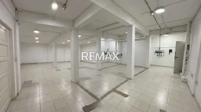 Edificio En Venta o Alquiler en el Bulevar de Sabana Grande - 3