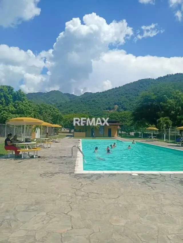 HERMOSA CASA EN VENTA-URB. VILLAS DEL ESTE, GUATIRE. - 3