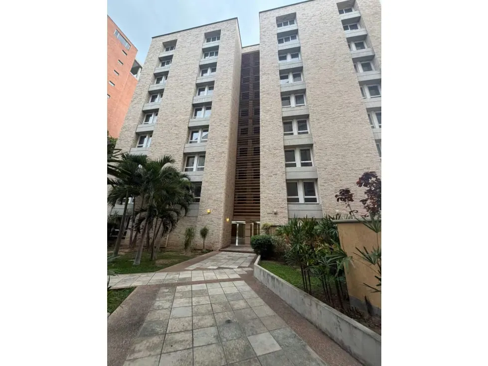 Apartamento en Venta en Lomas De Las Mercedes 1H +S/ 3B/ 2P - 18